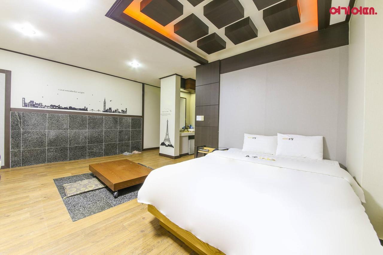 Theme Motel Мокпо Екстериор снимка