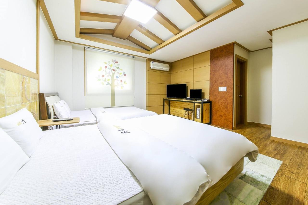 Theme Motel Мокпо Екстериор снимка